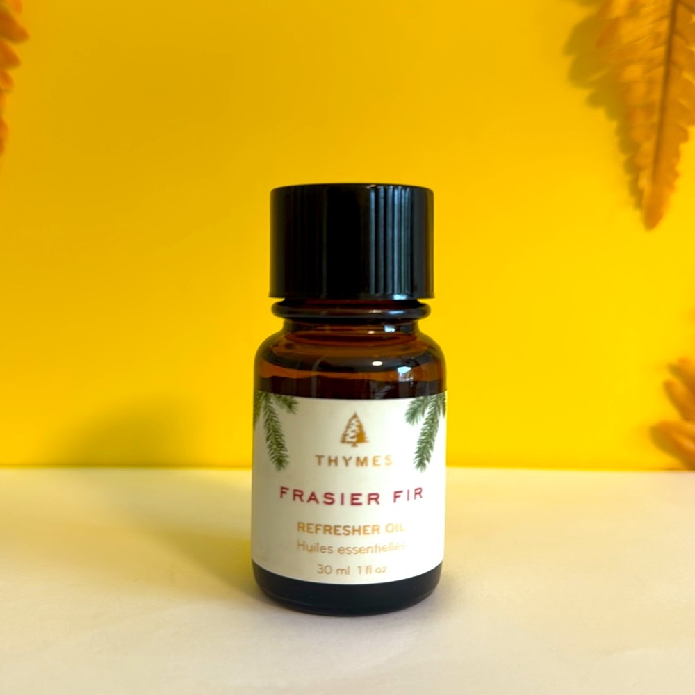 Thymes Frasier Fir Fragrant Refresher Oil - Aromatherapy Oil (1 fl oz) - Picture 2 of 5